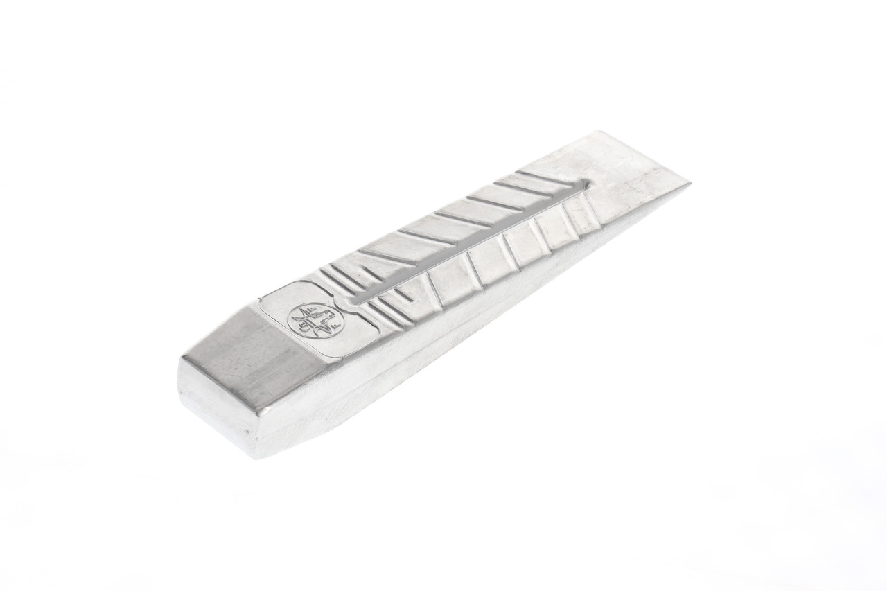 Aluminium massive wedge 850 g Aluminium massive wedge 850 g