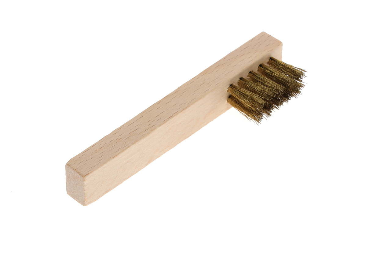 Spark plug brush
