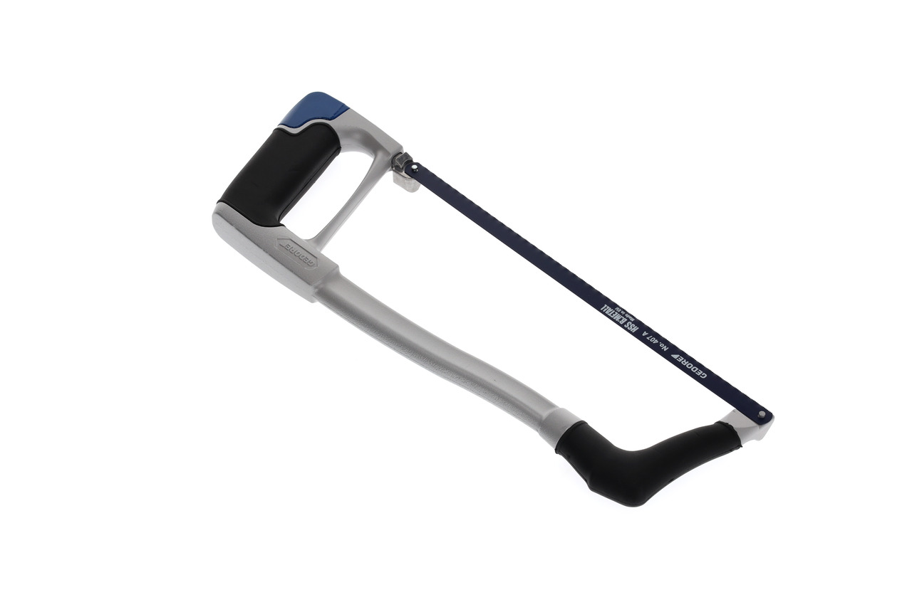 Hacksaw with 2C-handle