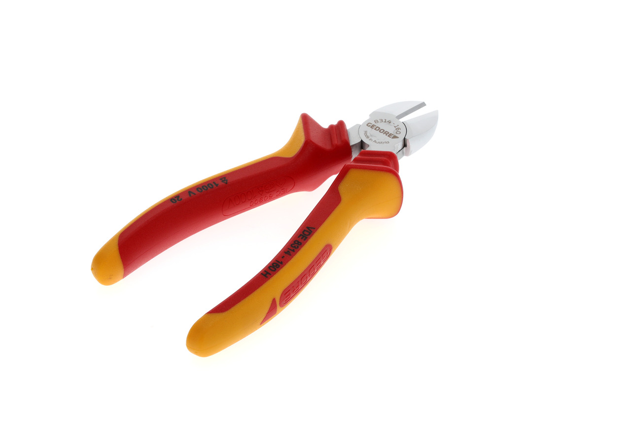 VDE Side cutter with VDE insulating sleeves