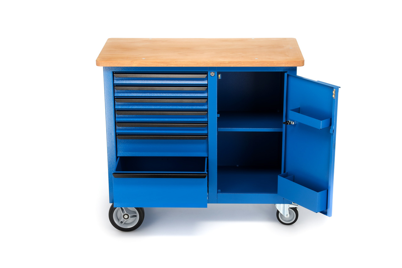Mobile workbench with 7 drawers