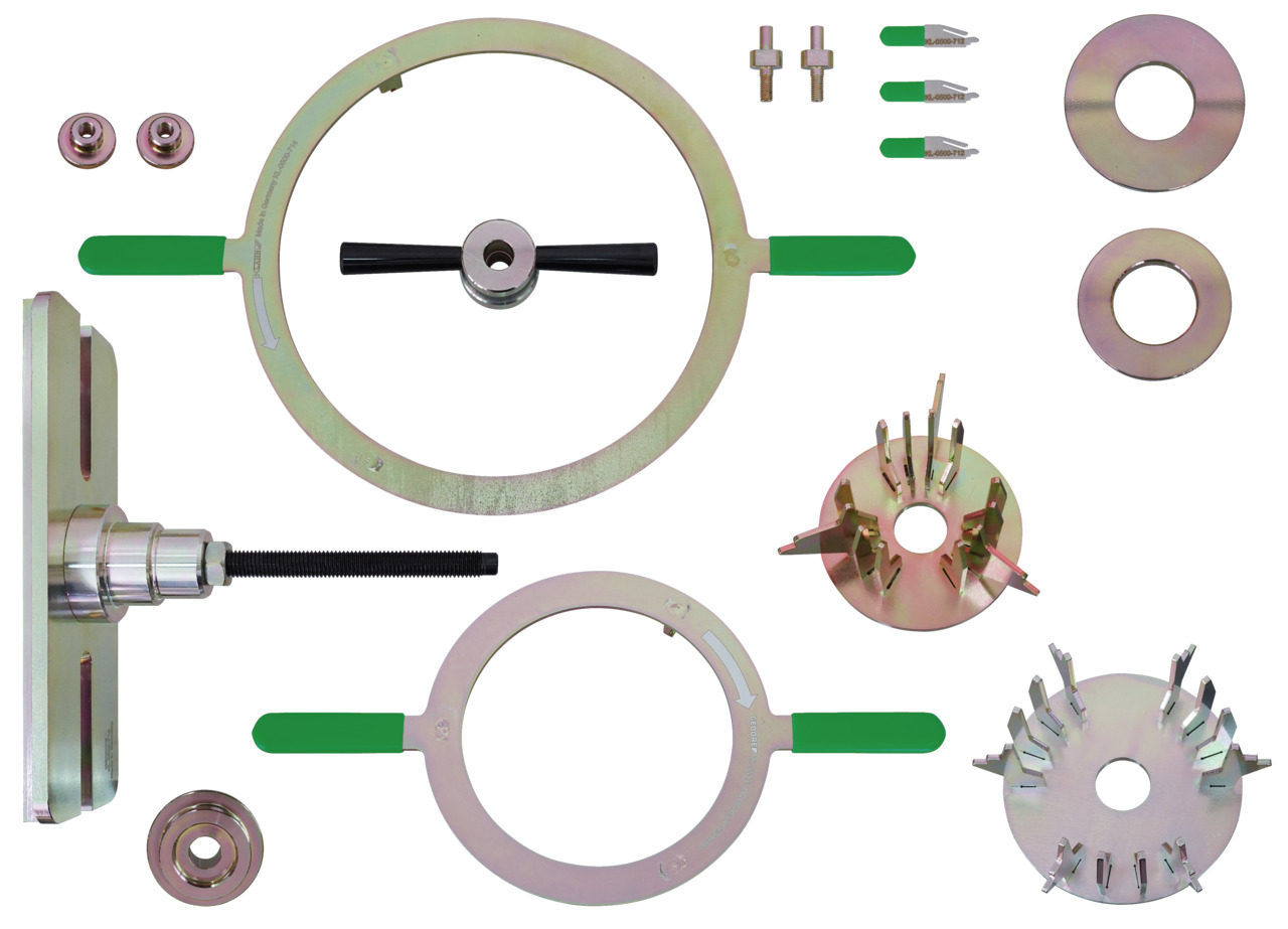 Double clutch reset tool
