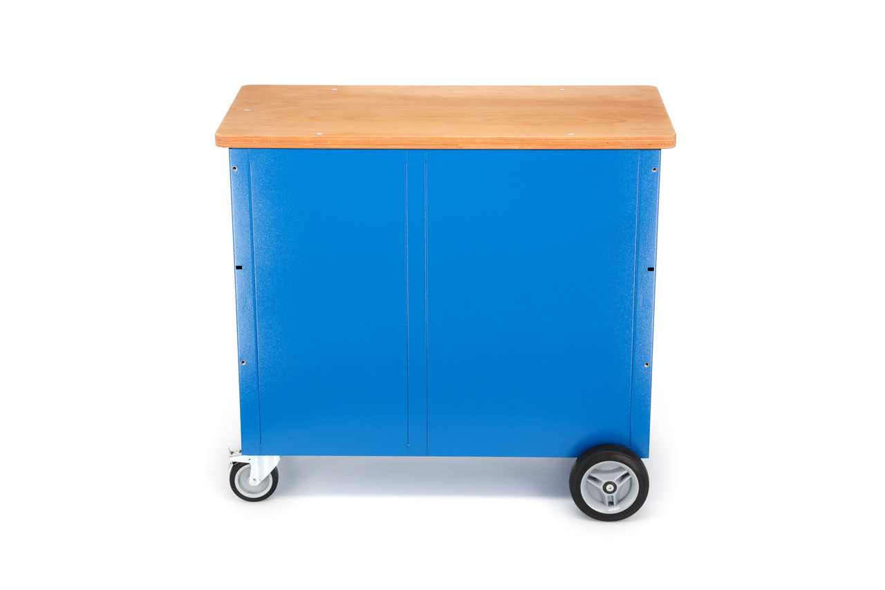 Mobile workbench with 9 drawers