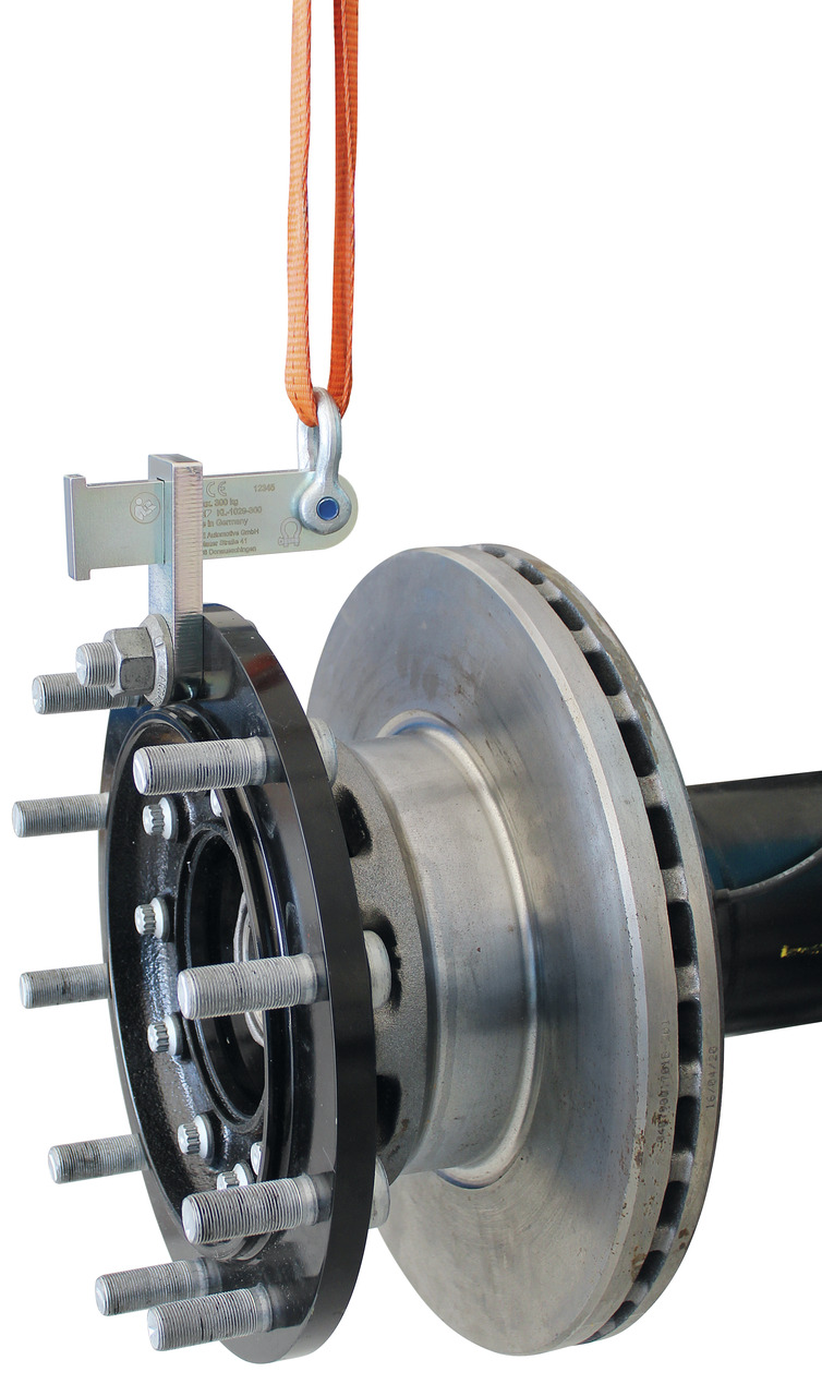 Wheel hub lifting device
