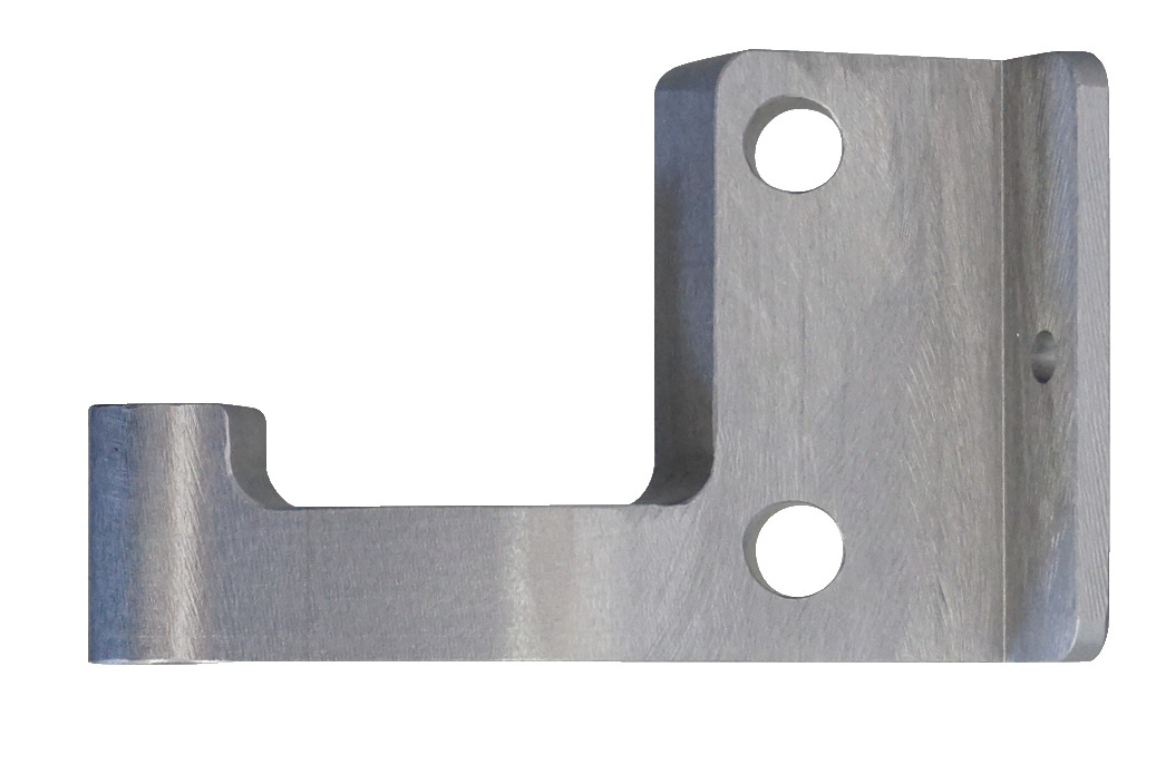 Adapter locking pin for flywheel