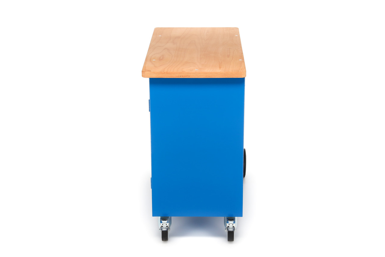 Mobile workbench with 8 drawers