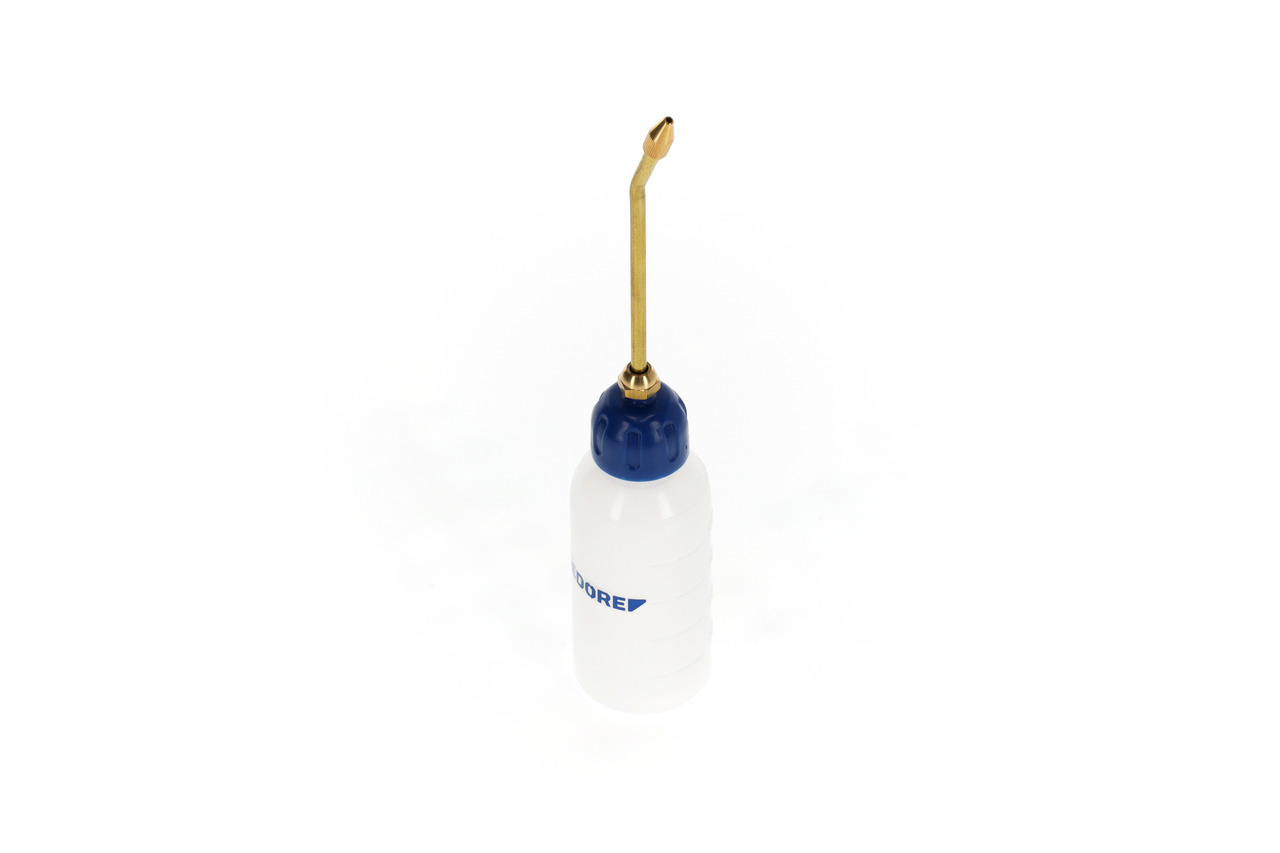 Oil can