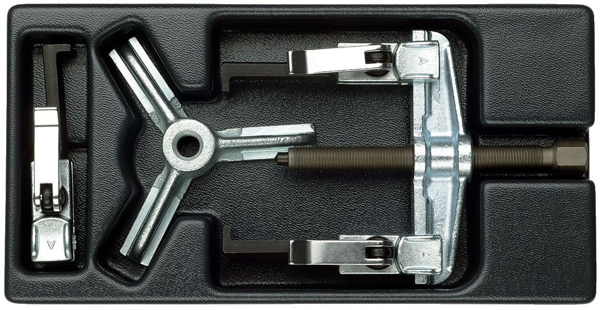 Tool module puller with 3 legs