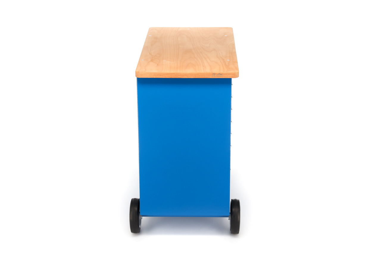 Mobile workbench with 7 drawers
