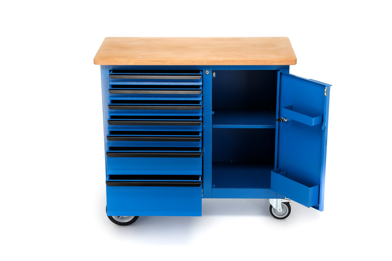 Mobile workbench with 7 drawers