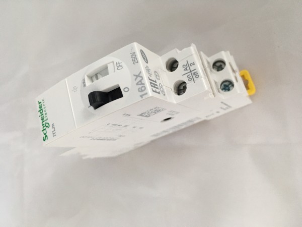 Schneider Electric impluse relay iTLm 1P 1S 16A 230-240VAC 50/60Hz, A9C34811